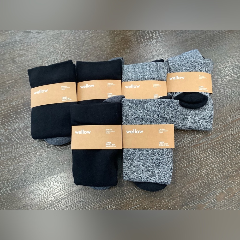 Wellow bundle of unisex Casual Socks in Black and Gray size large wide calf